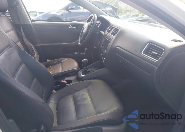 3VWDX7AJ7CM362001: 42209146