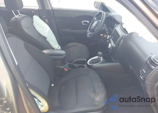 KNDJP3A52J7509933: 42209182