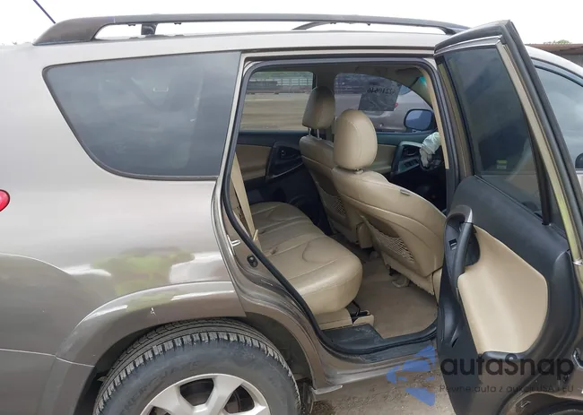 JTMZF31V69D010748: 42210646