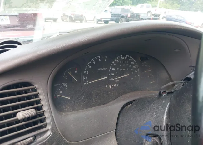 1FTYR44E32PB38003: 42210648