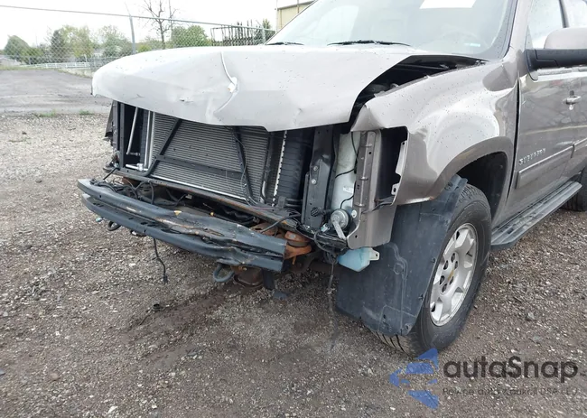 1GNSKJE78CR270714: 42210716