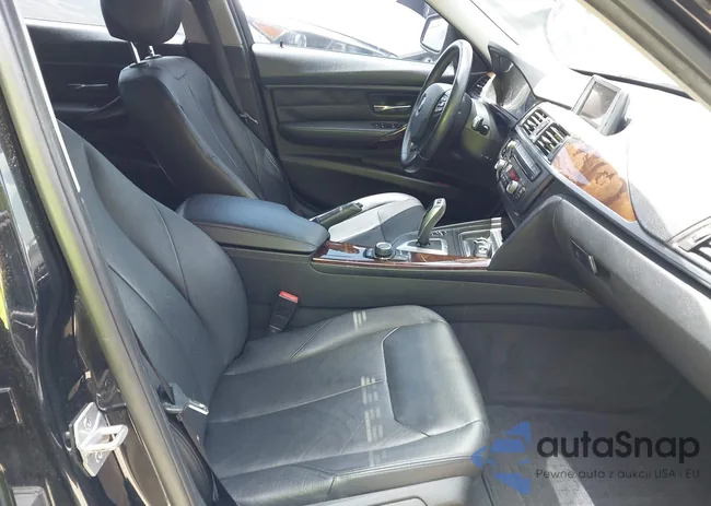 WBA3B5G53DNS03606: 42210078