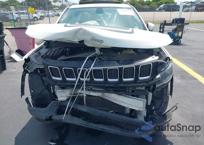 3C4NJCBB3KT832196: 42210113