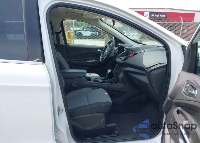 1FMCU0GD1KUA90714: 42210153