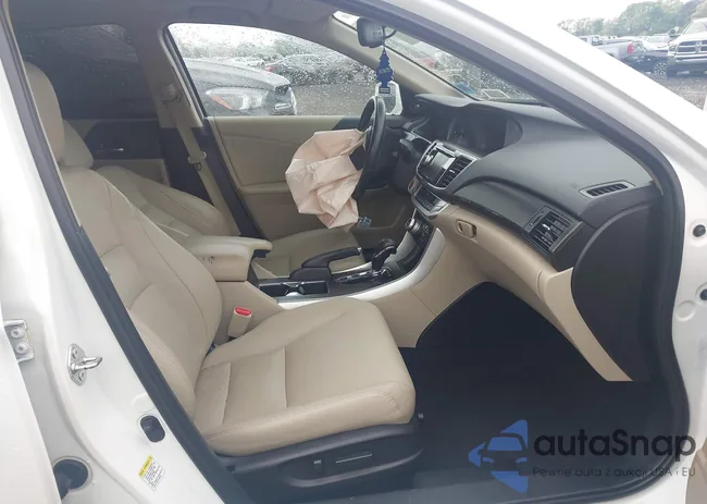 1HGCR3F82EA037295: 42210235