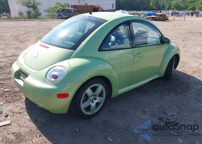 3VWCD21C83M419962: 42210250