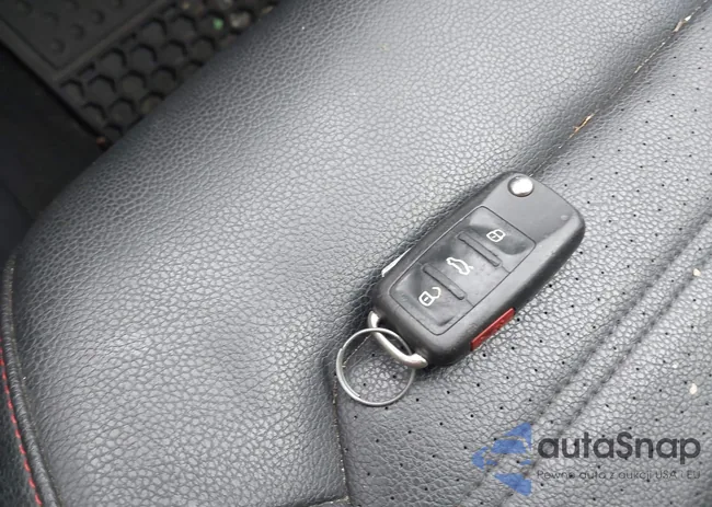 3VW5T7AJ2HM349549: 42211509