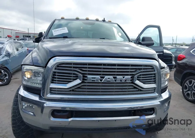 3C6UR5DL6GG113215: 42211606