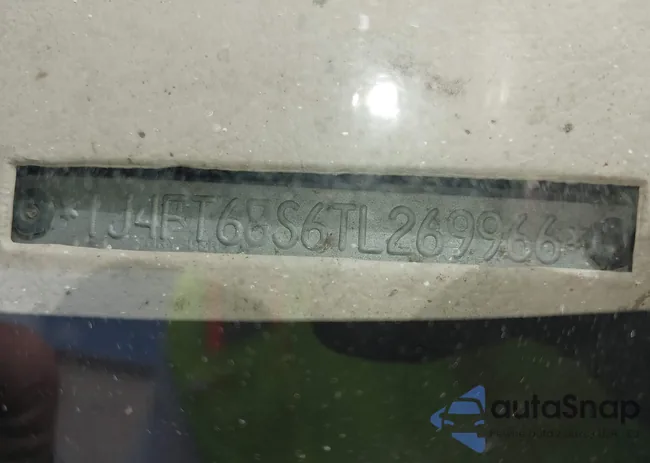 1J4FT68S6TL269966: 42211628