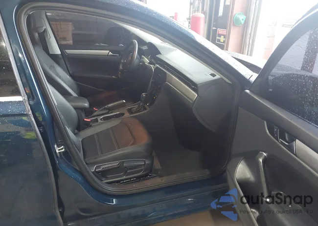 1VWSA7A37MC014969: 42211712