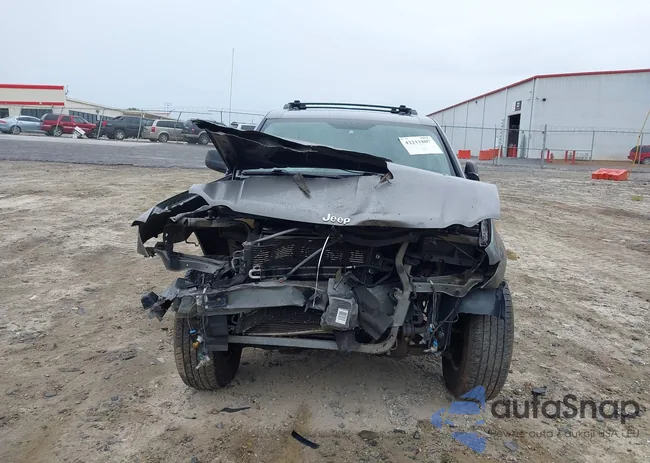 1J8GR48K68C123211: 42211807