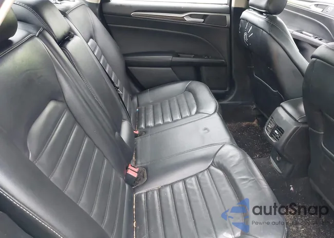 3FA6P0HD6HR309888: 42211824