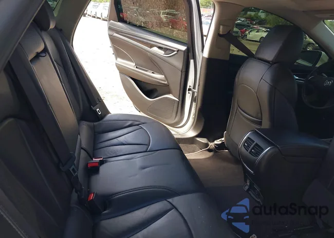 1G4ZR5SS7HU197631: 42212004