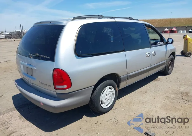 2B4GP44R0YR630786: 42211044