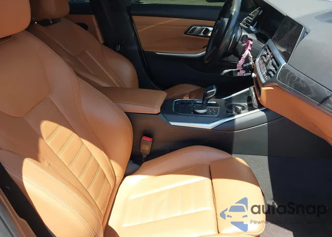 WBA5U9C02LA380917: 42211058