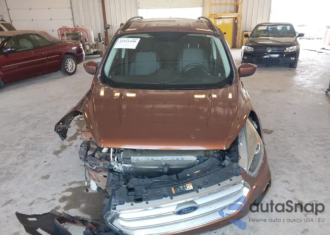 1FMCU0GD7HUD18935: 42211100