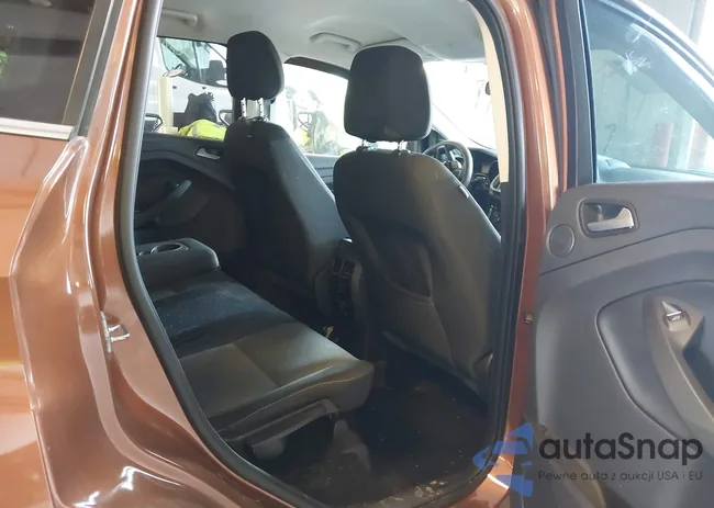 1FMCU0GD7HUD18935: 42211100