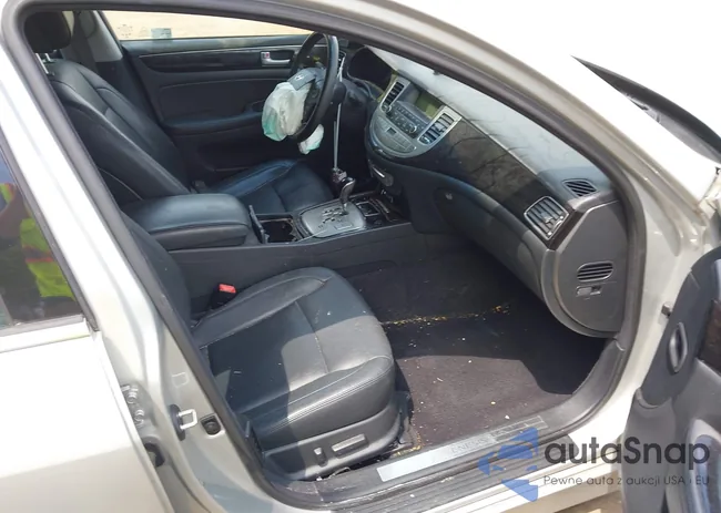 KMHGC4DD5CU181941: 42211226