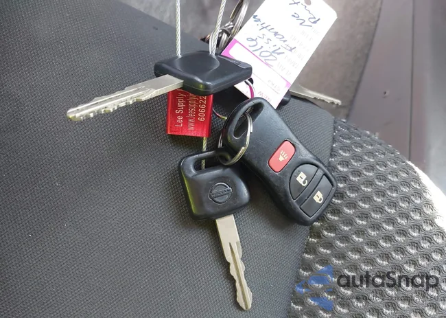 1N6AD0ER4GN700856: 42211300