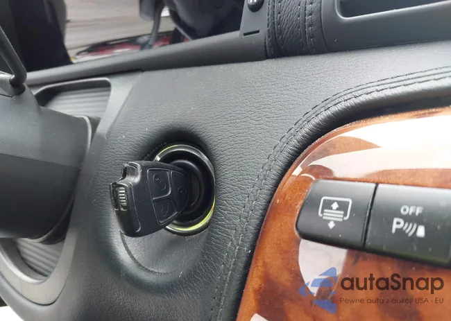 WDBPJ75J94A042803: 42211320