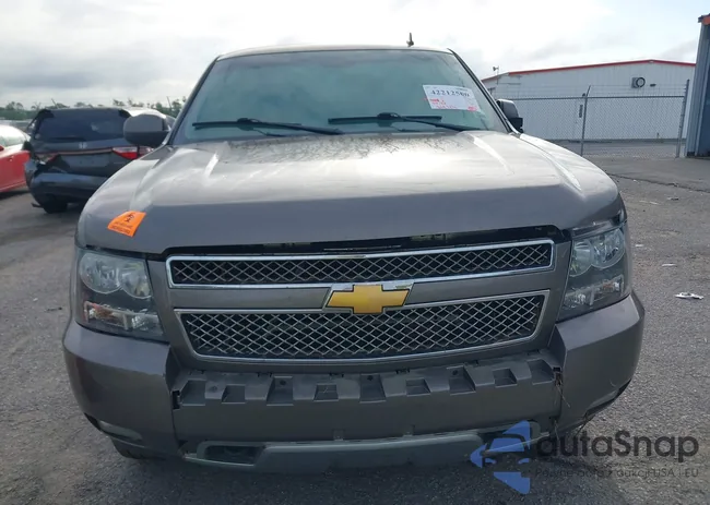 1GNSCBE03CR261019: 42212500