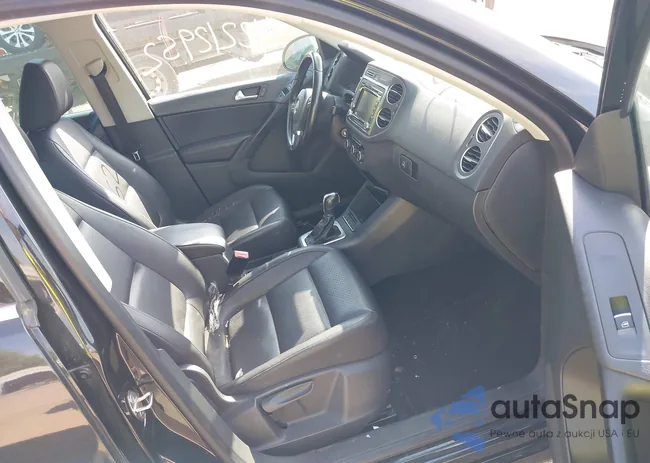 WVGAV7AX5CW544968: 42212952