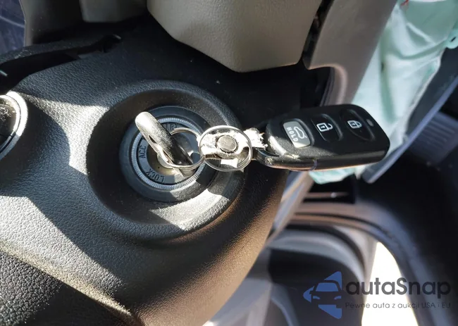 KMHD84LF5KU755041: 42212152