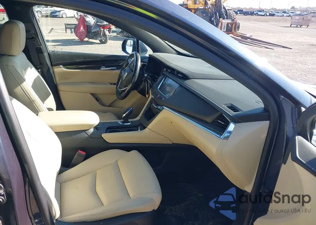 1GYKNARS2JZ114173: 42213537