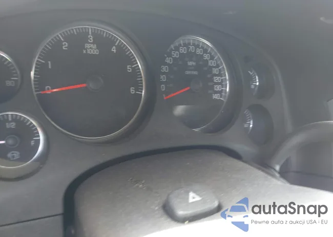 1GNLC2E00DR337995: 42213635