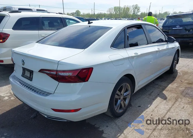 3VWC57BU0LM100105: 42213806