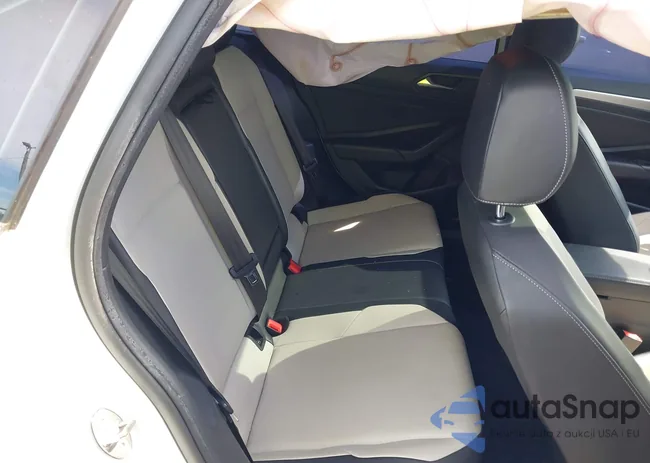 3VWC57BU0LM100105: 42213806