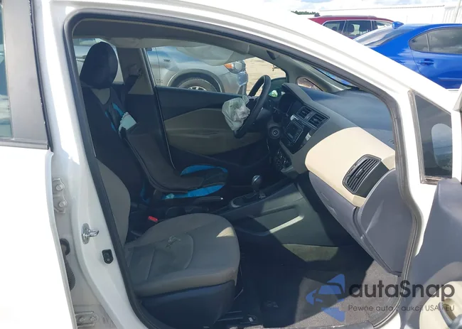 KNADM4A35H6121344: 42213844