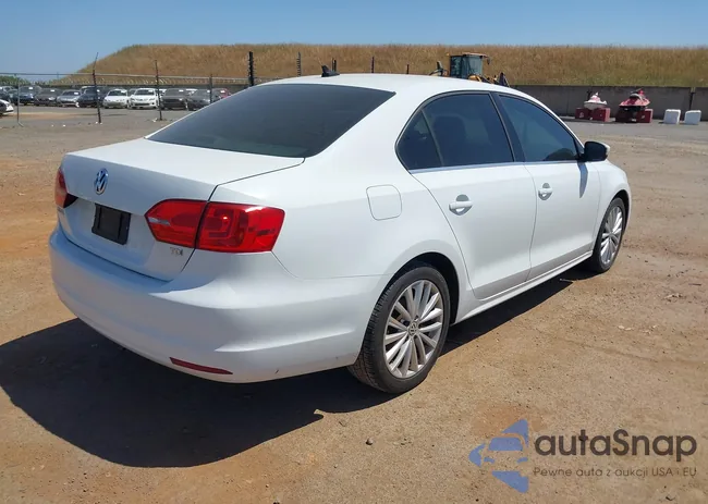 3VWLL7AJ0EM398882: 42213991