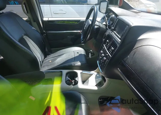 2C4RDGCG2JR329951: 42213198