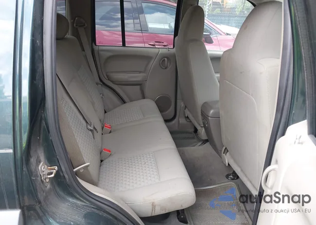 1J4GL48K15W557730: 42214736