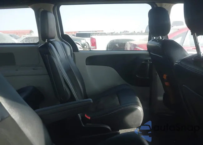 2C4RDGCG4KR717670: 42214796