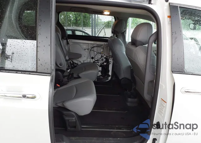 5TDYSKFC3PS083764: 42214849