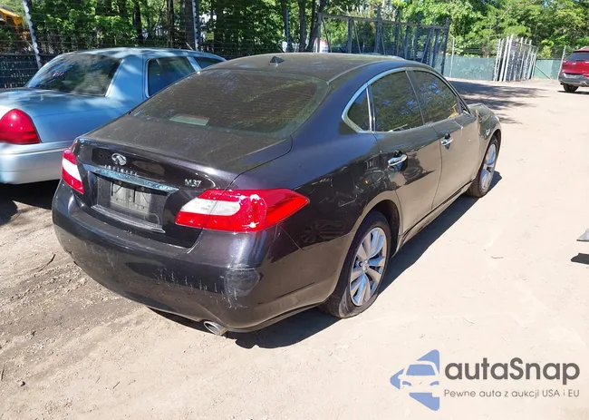 JN1BY1APXBM324672: 42214163