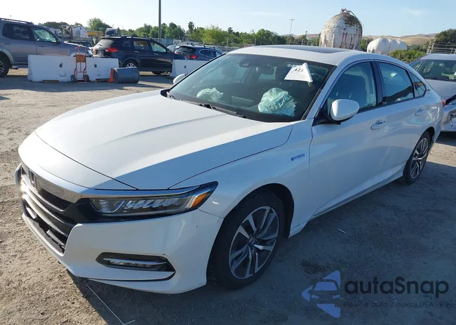 1HGCV3F42KA008240: 42214381