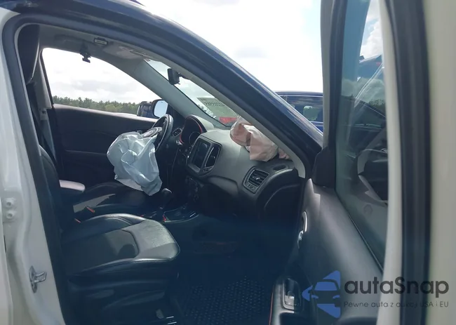 3C4NJDDBXLT189303: 42215585