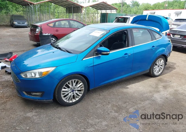 1FADP3J26HL221570: 42215637