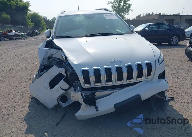 1C4PJMCBXJD517686: 42215659