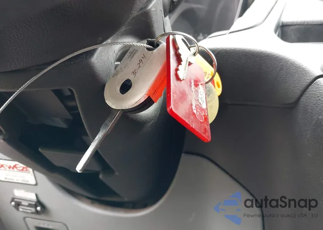 1FTBW2YM8HKA84711: 42215798