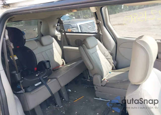 2D4GP44L25R377919: 42215903