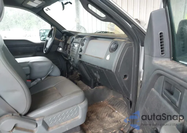 1FTMF1CM5EKD55570: 42215365