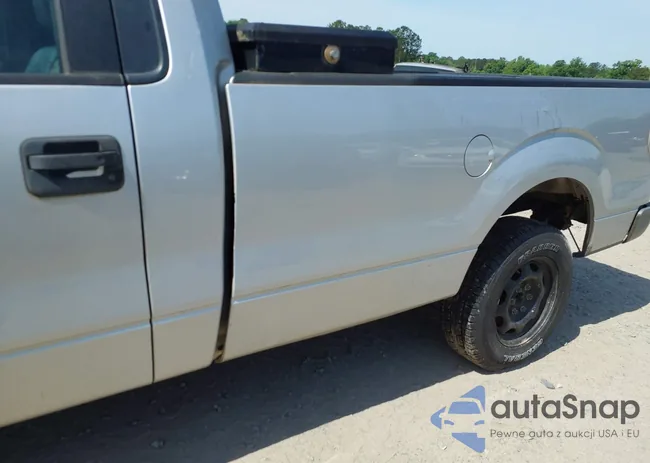 1FTMF1CM5EKD55570: 42215365