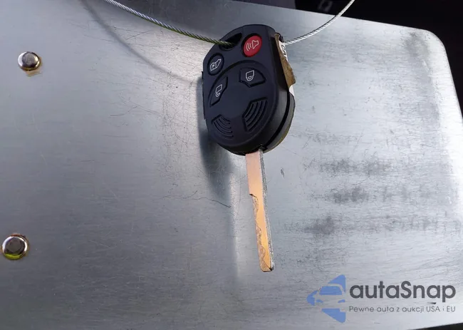 1FTBW2CM1KKB80159: 42216481