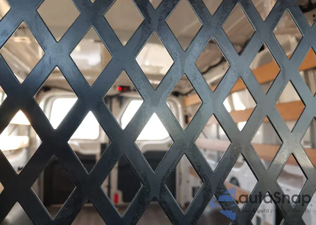 1FTYR1ZM6JKA46555: 42216565