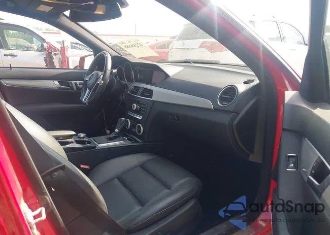 WDDGF4HB2DR262877: 42216688