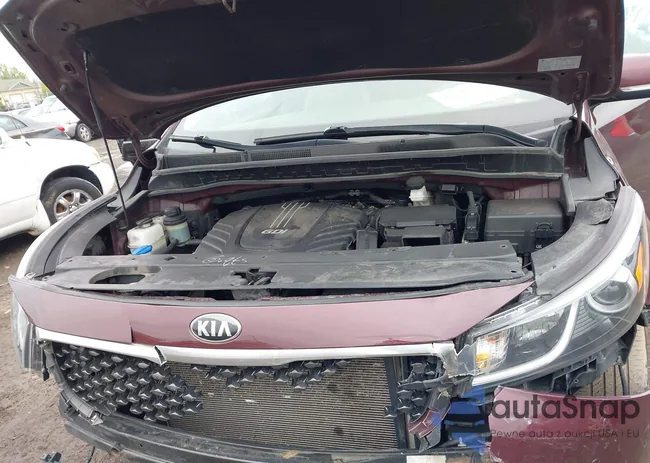 KNDMB5C13H6328499: 42216717